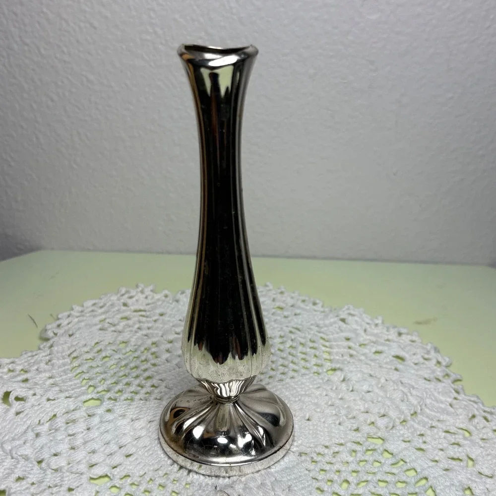 Vintage Unbranded Silver Bud Vase Tarnish Resistant Fluted Base Mid Century